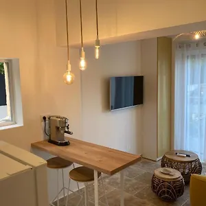 charmant-studio-dans-villa-parking-jardin.fr-provencehotel.com/